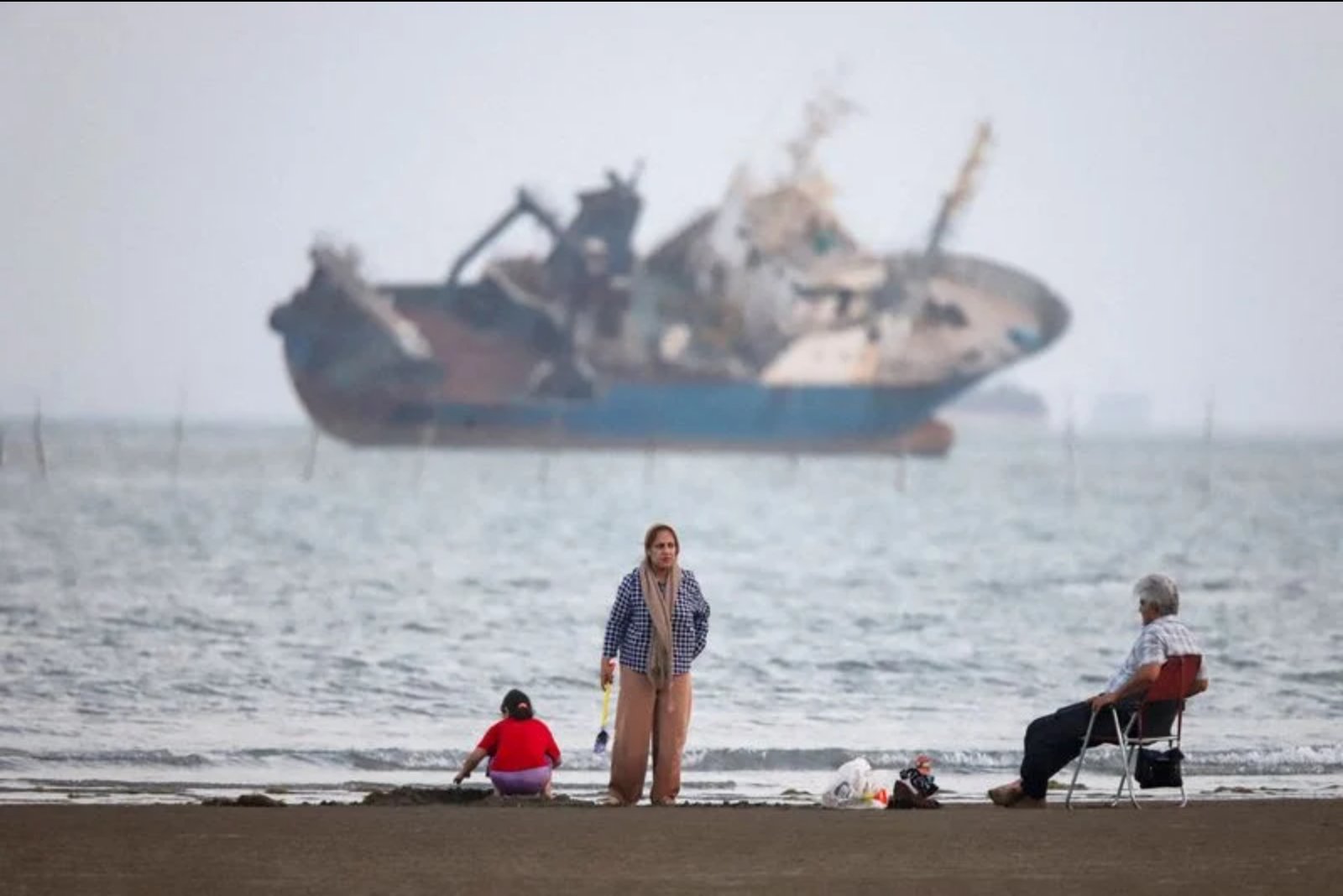 U.S. Strikes Iranian Coastal Radar After Drones Launched Toward Strait of Hormuz