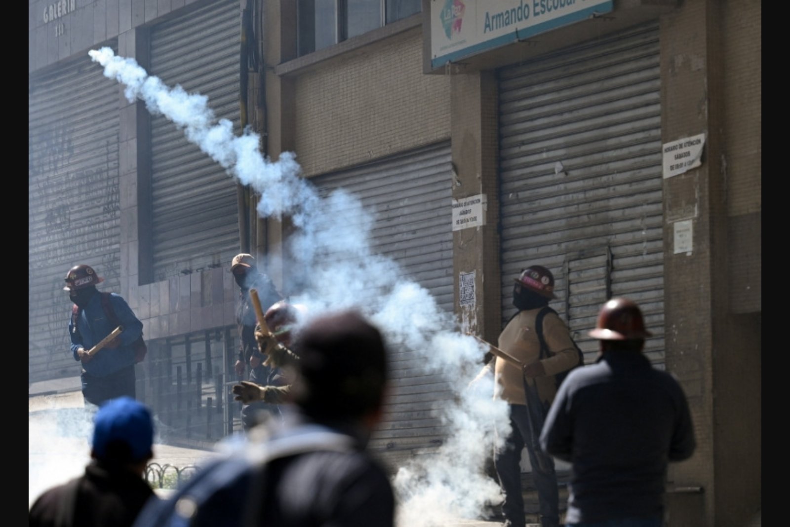 Bolivia’s Unrest Widens as Roadblocks Trigger Shortages and Political Strain