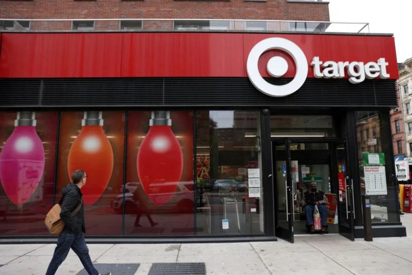 Target Shareholders Vote Down Split-chair Proposal, Keeping Former CEO in Executive Chair Role