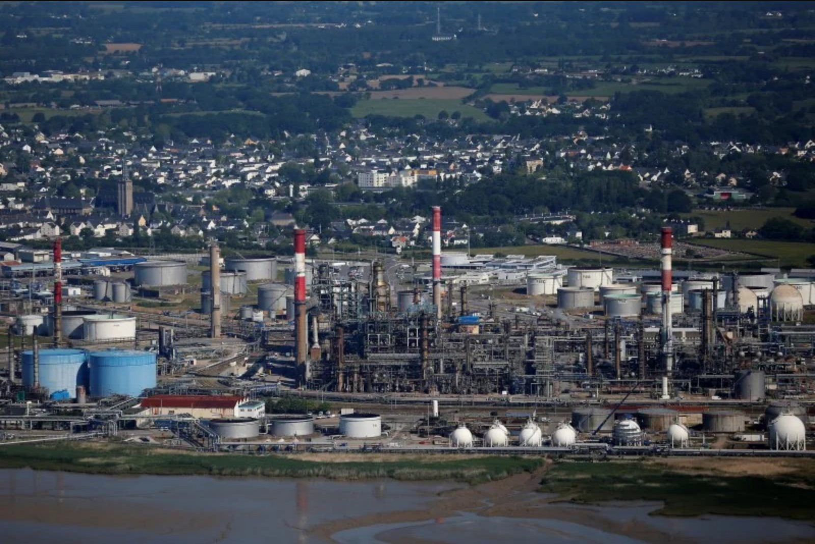 Diesel Refining Margins Slide 7% as Russian Processing Rises and France Readies Reserve Release