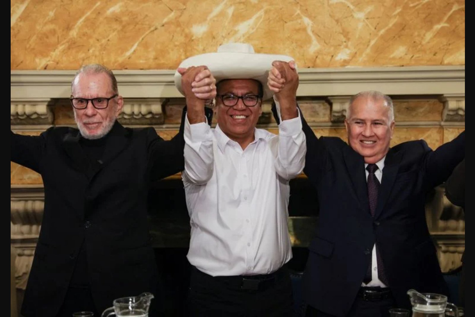 Peru Runoff Poised on a Knife-Edge as Sanchez Narrows Gap With Fujimori, Ipsos Poll Finds