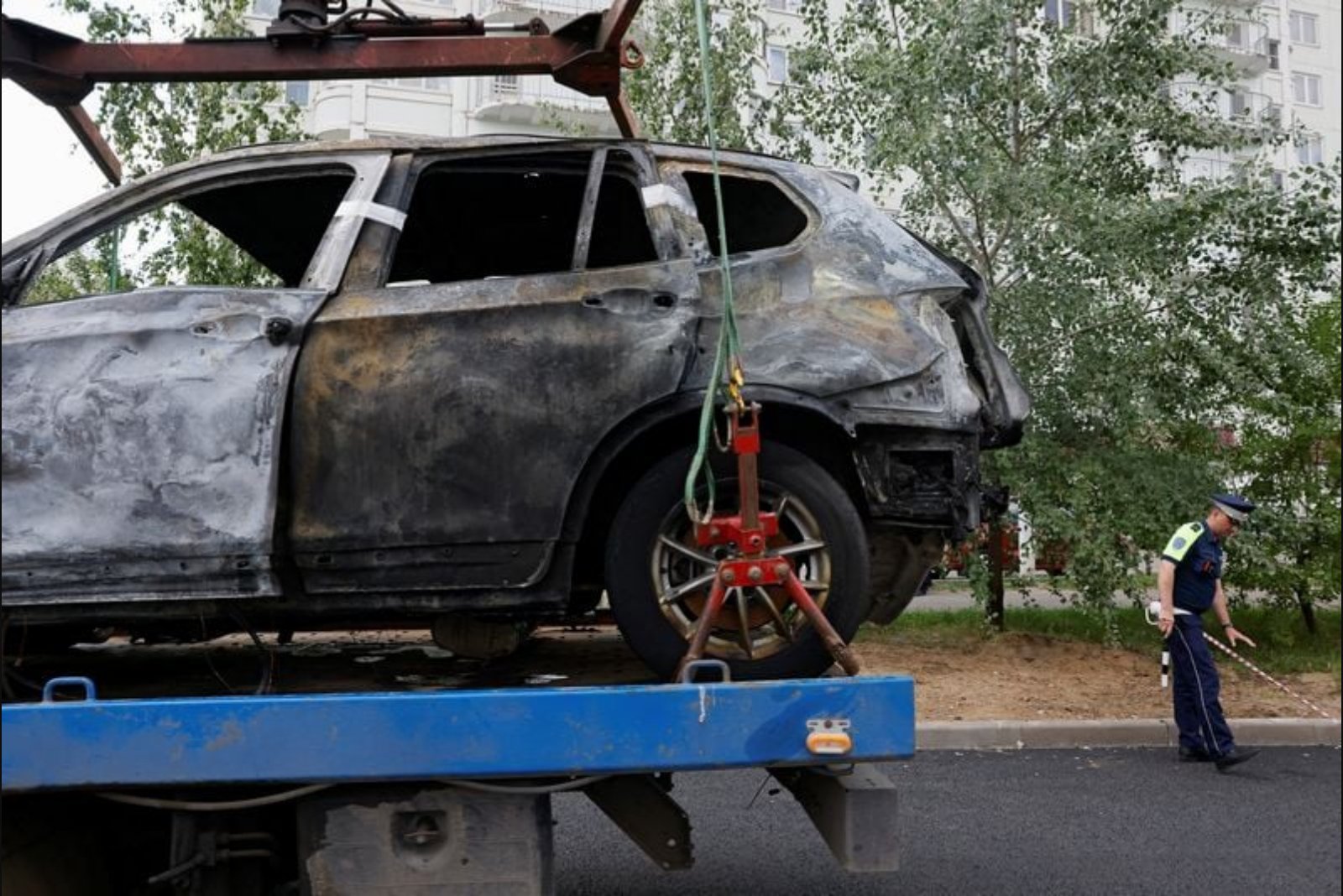 Investigators Detain Teenagers After Two Car Bombs Detected in Moscow