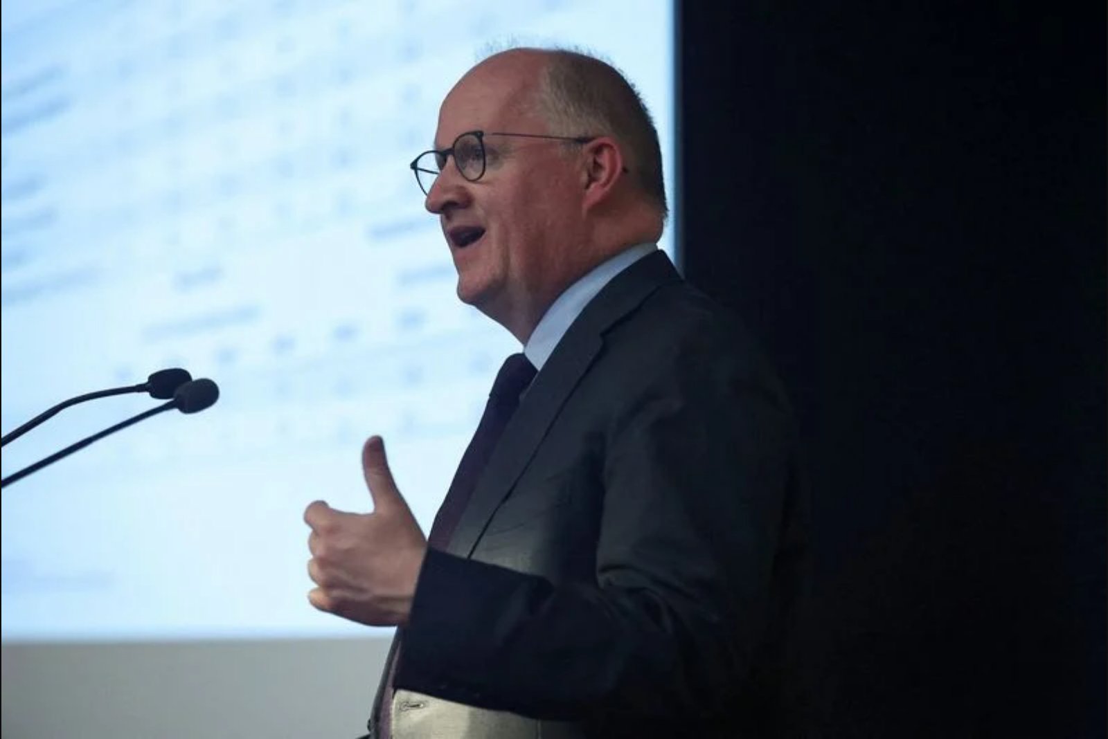 ECB Economist Sees 'Mid-Sized' Inflation Shock; Urges Calibrated Policy Response