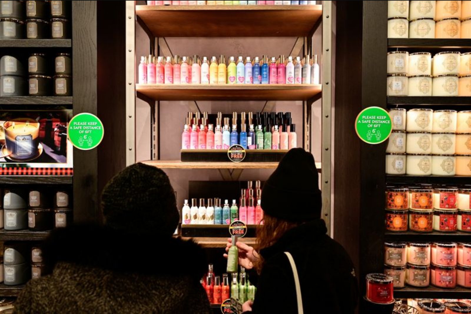 Bath & Body Works Tops Estimates as Shoppers Favor 'Affordable Luxury'