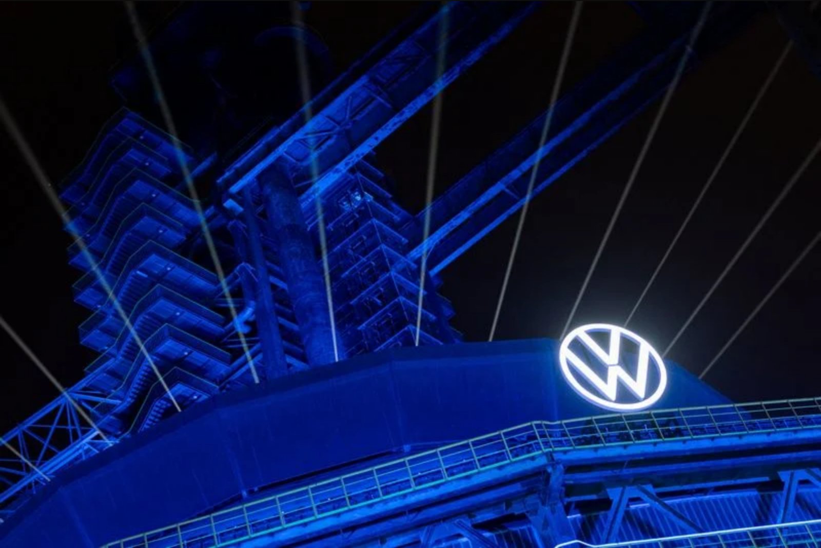 Qatar's Stake in VW Complicates Osnabrueck Sale Talks with Israeli Defence Firm
