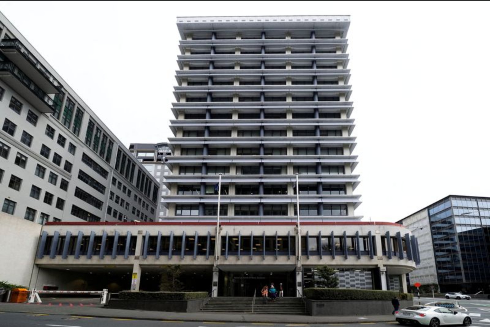 Reserve Bank of New Zealand Monitors Demand Shifts Amid Energy-Driven Inflationary Pressures
