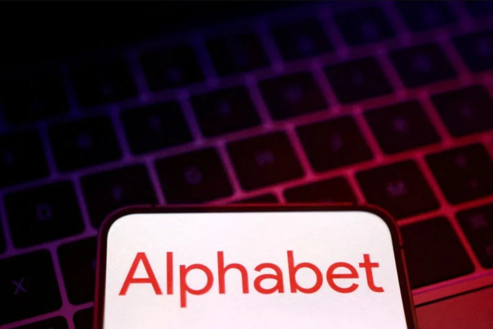 Alphabet Expands Equity Raise to $84.75 Billion to Support AI Infrastructure Push