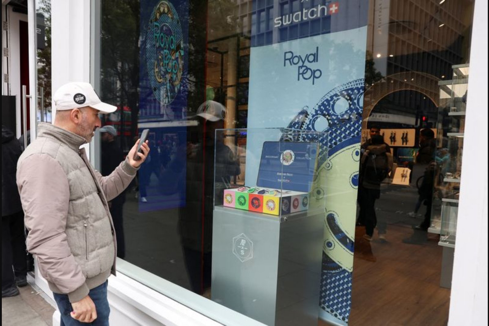 UK Consumer Confidence Edges Upward Amid Growing Hesitation Toward Large Expenditures