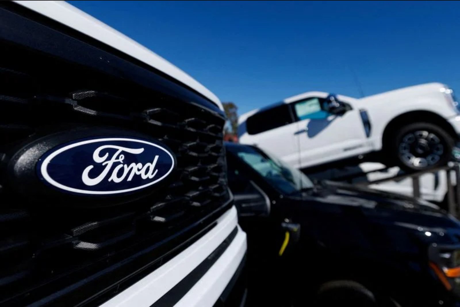 Unifor Opens Bargaining with Ford as Countdown Begins to Detroit Three Contract Deadlines