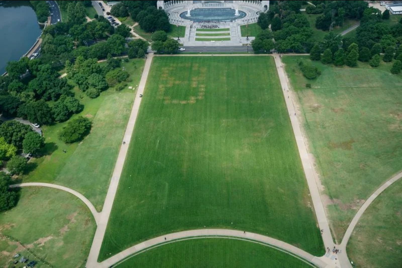 Large '8647' Marking Observed on National Mall Prompts Security Response