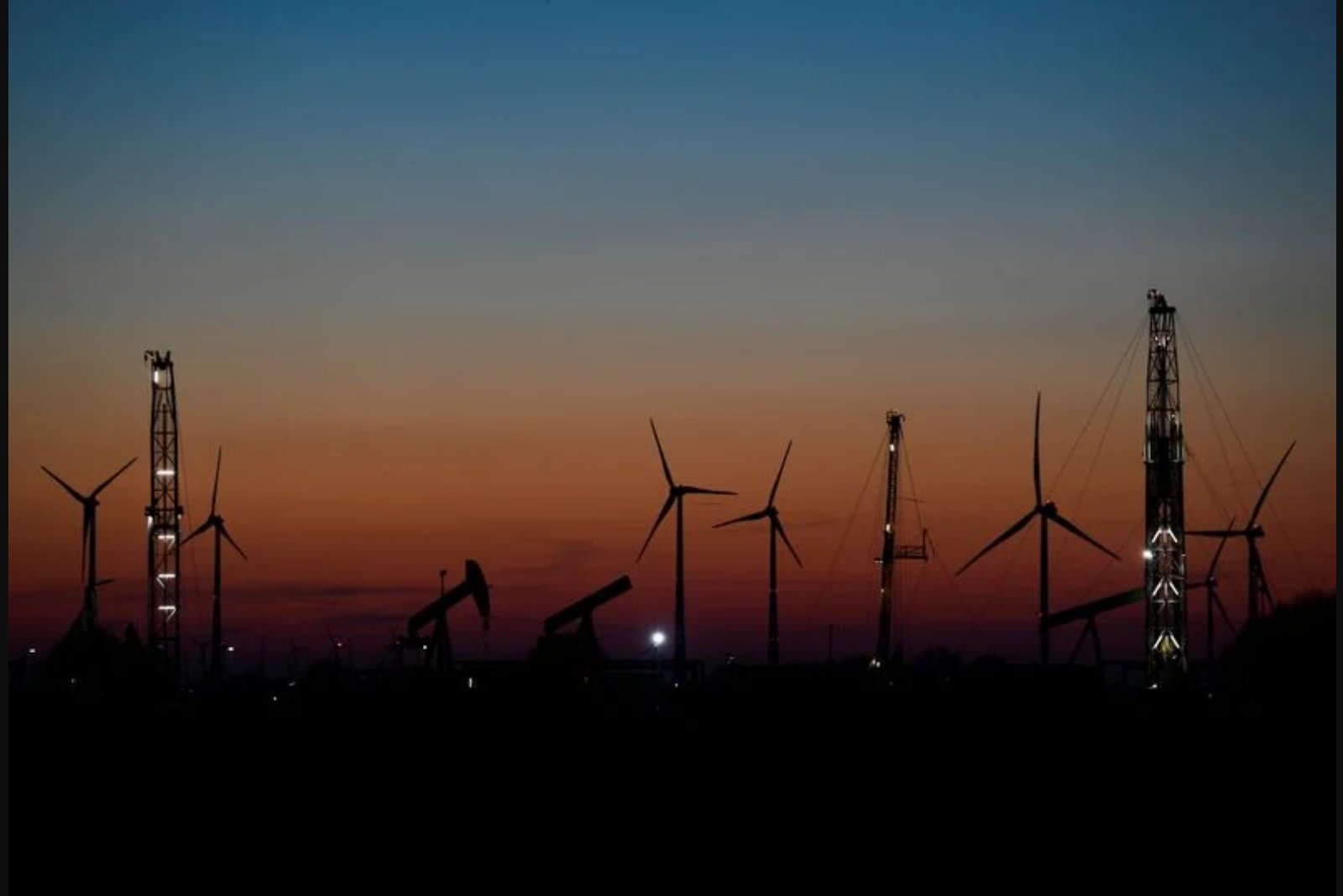 Six EU States Seek September Debate on Taxing Oil Companies' Windfall Profits