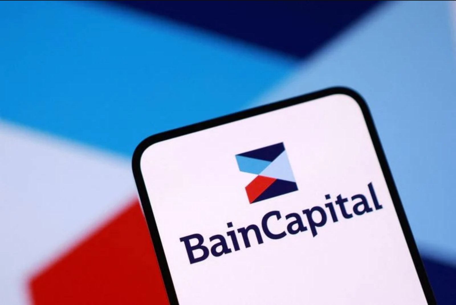 Bain Capital Joins Bidders for oOh!media, Fueling Three-Way Auction