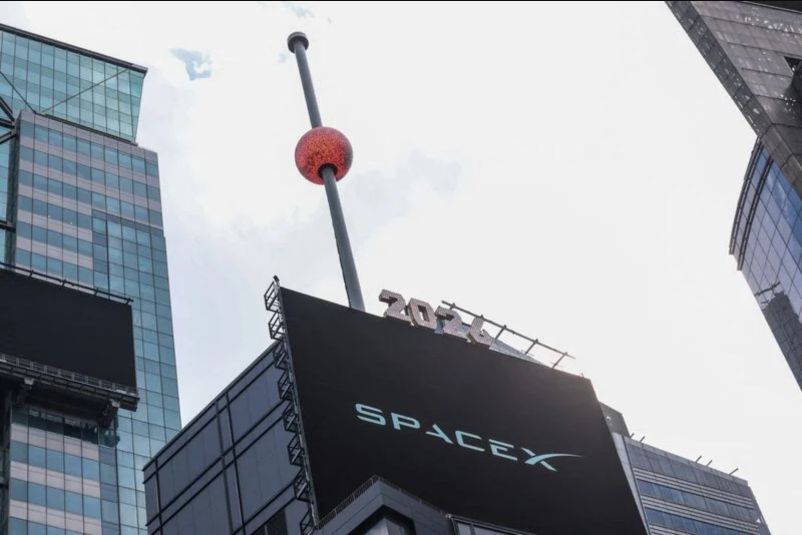Large Short Position in SpaceX Raises Volatility Stakes as Shorts Accrue Heavy Paper Losses