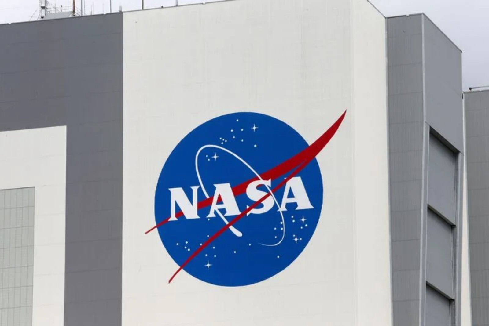 NASA Orders ISS Crew to Shelter in Spacecraft as Russian Module Leak Widens