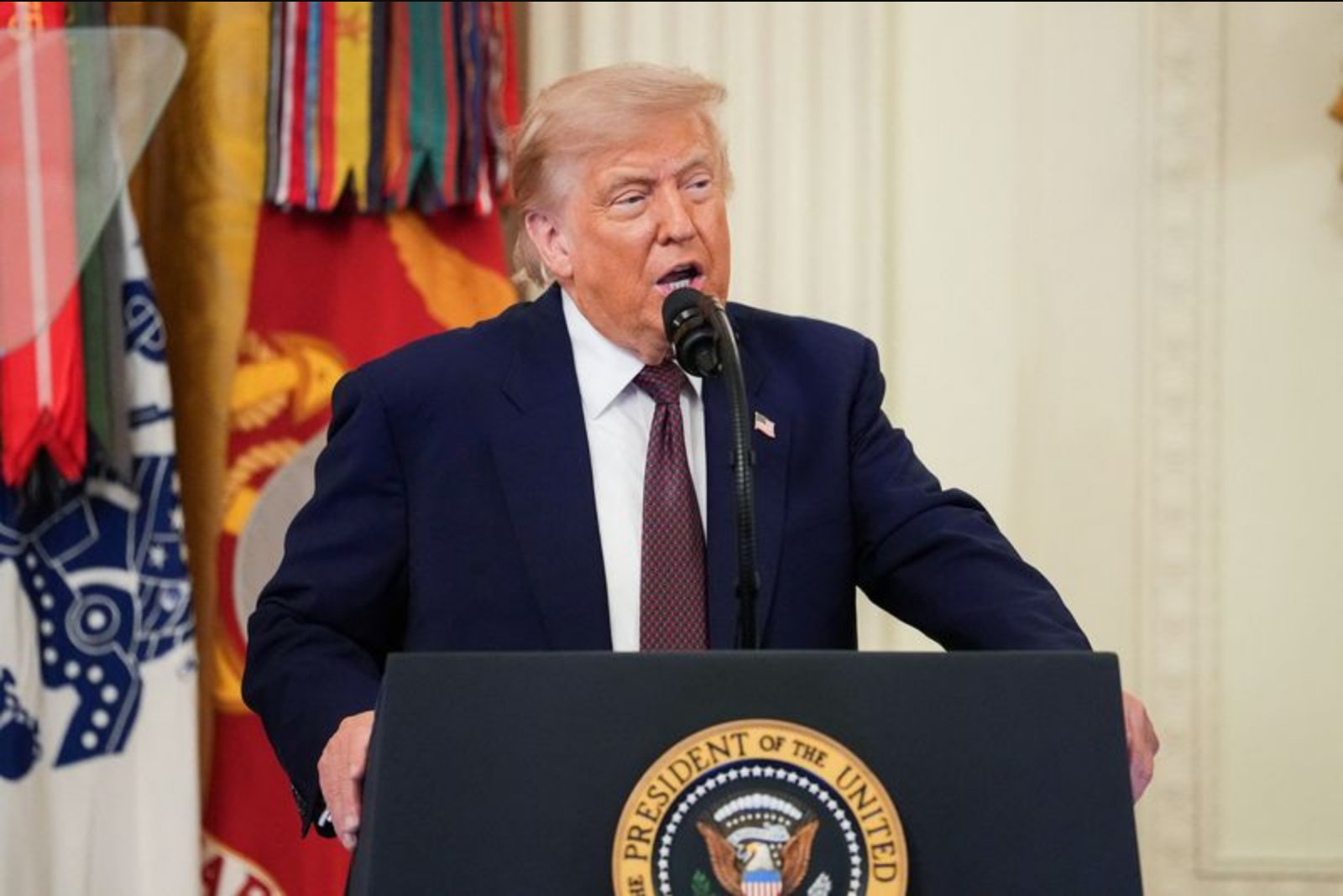 Trump to Spend Weekend at Camp David Amid Fragile Iran Negotiations