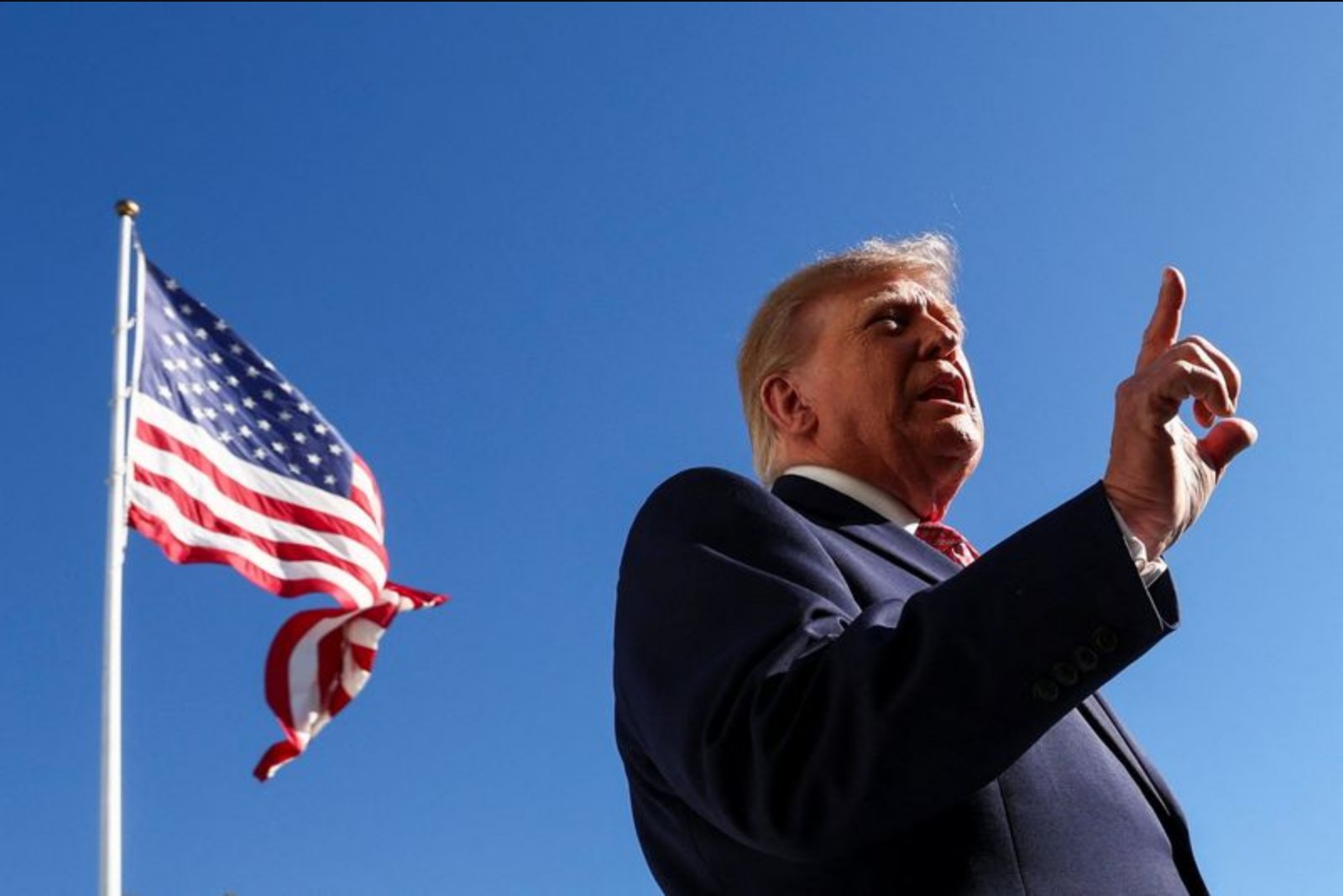 Trump Approval Drops to 31% as Voters Cite High Gasoline Prices Ahead of Midterms