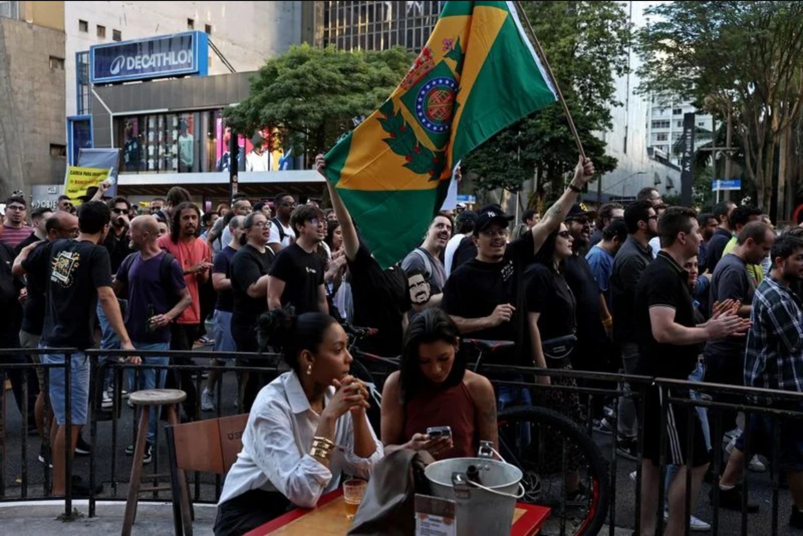 Why a Growing Share of Young Brazilians Are Turning Away from Lula