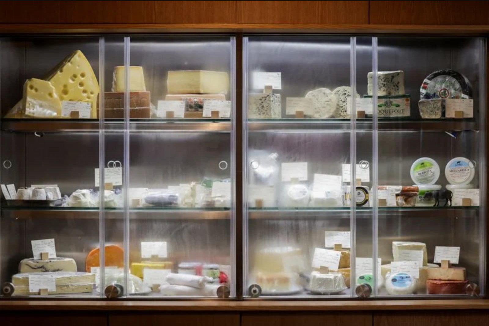 Name Fight Over Cheeses Snarls U.S.-Mexico Trade Negotiations