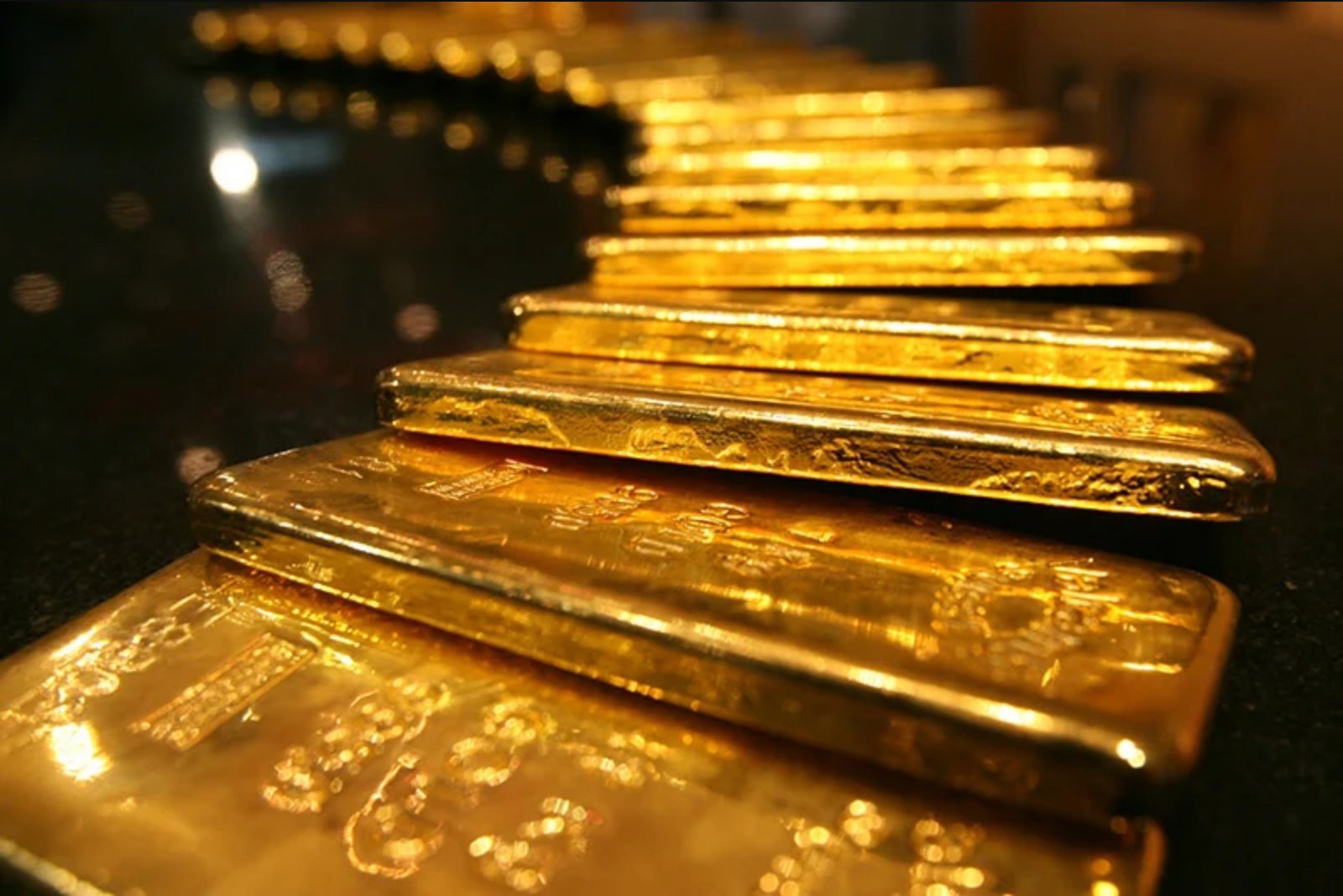 Rand Pauses Near 16.23 Amid Middle East Tensions and Falling Gold