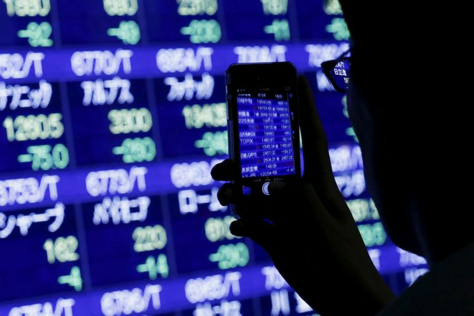 Japan Descends to Third-Largest Global Creditor Status Amid Record Net External Assets