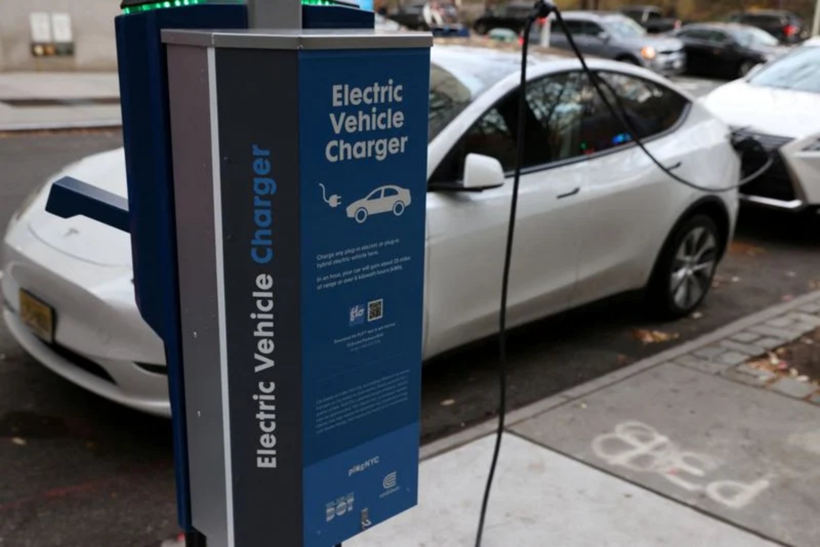 Three Economic Drivers Could Accelerate Electric Vehicle Adoption, Wood Mackenzie Report Says