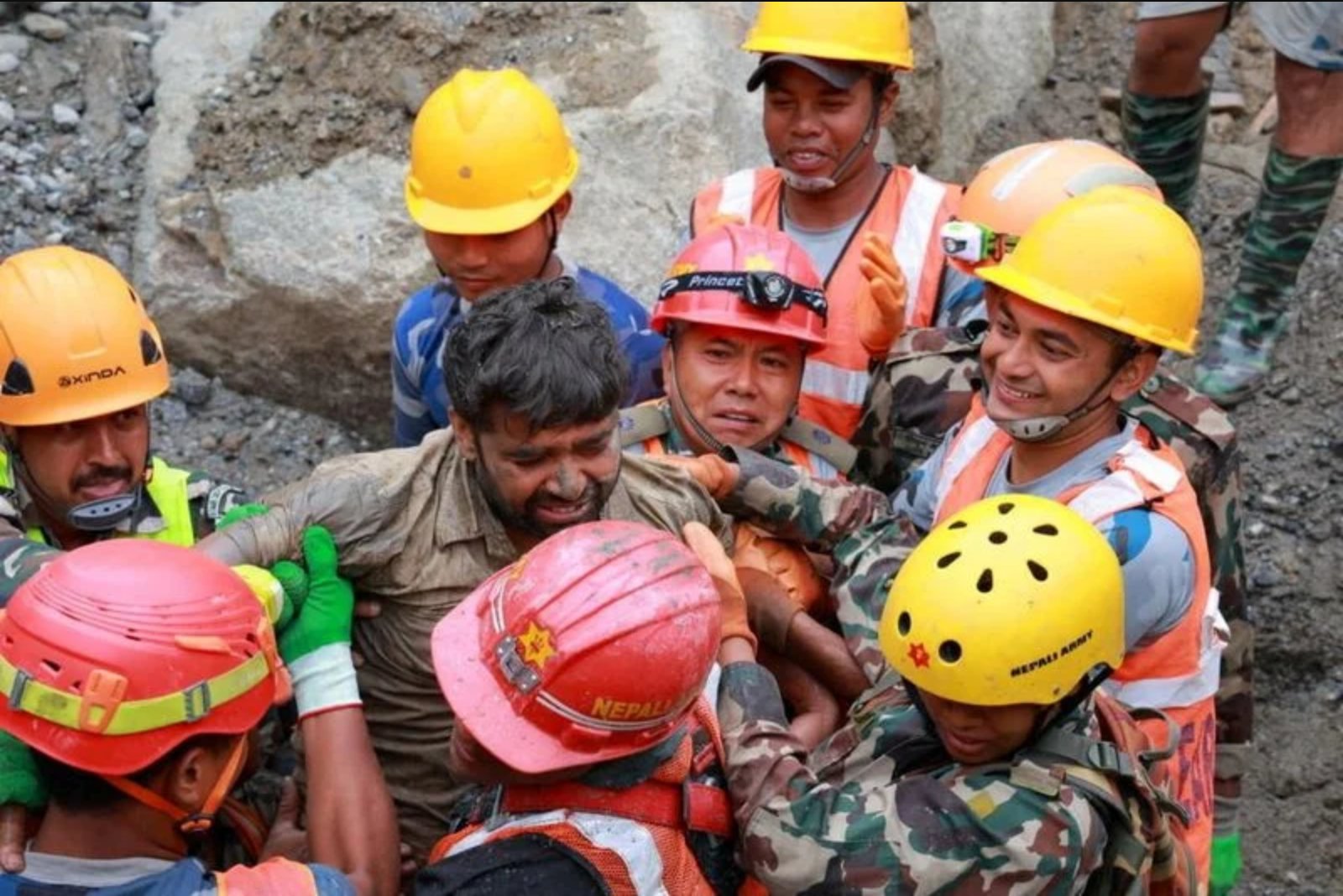 Foreman Rescued After Nine Days Beneath Debris Says He Stayed to Help Colleagues