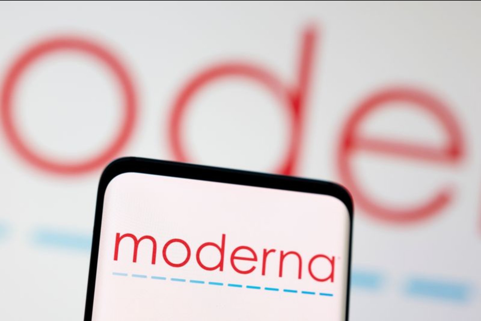 FDA Schedules Advisory Panel Review of Moderna’s mRNA Seasonal Flu Vaccine