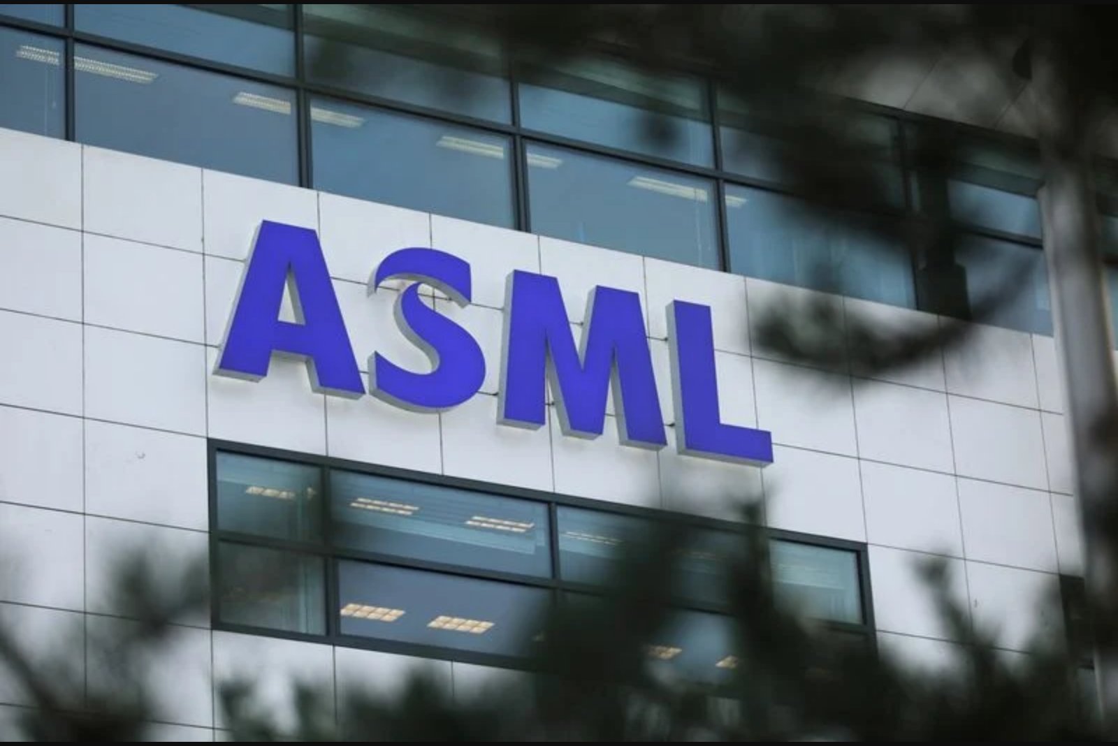 EU Chip Industry Confronts Major Supply and Structural Risks, Report Warns