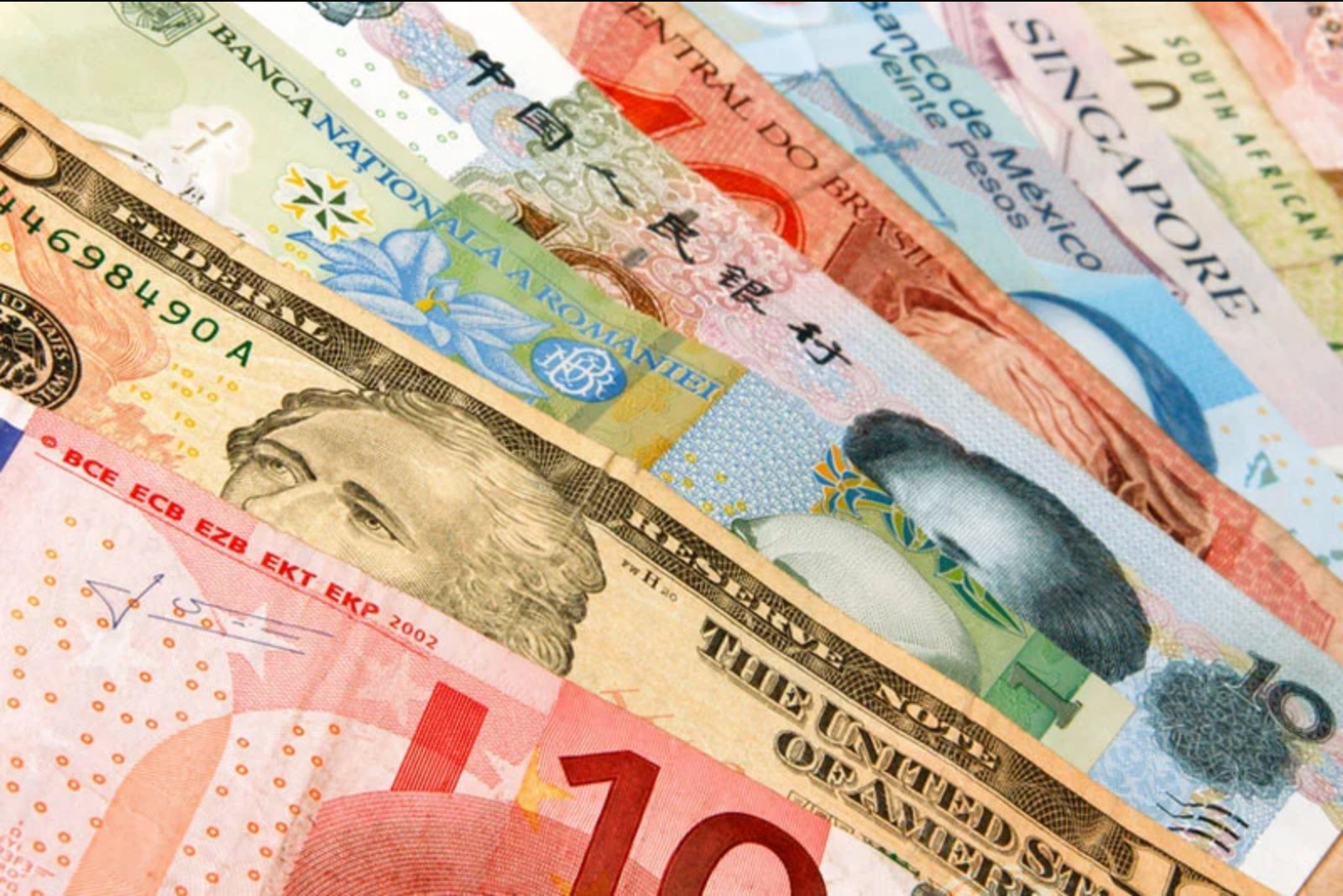 Barclays Predicts Short-Term EUR/NOK Range Before Gradual Move Lower