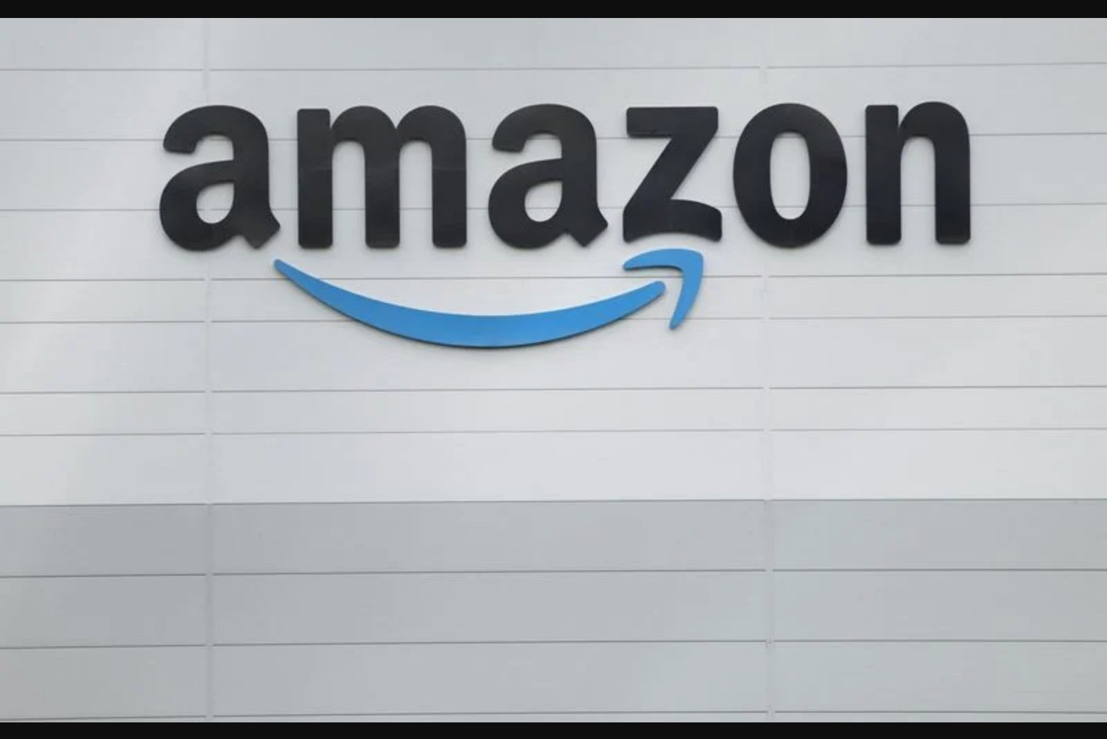 Amazon debuts advanced AI warehouse robot as part of €10 billion European fulfilment expansion
