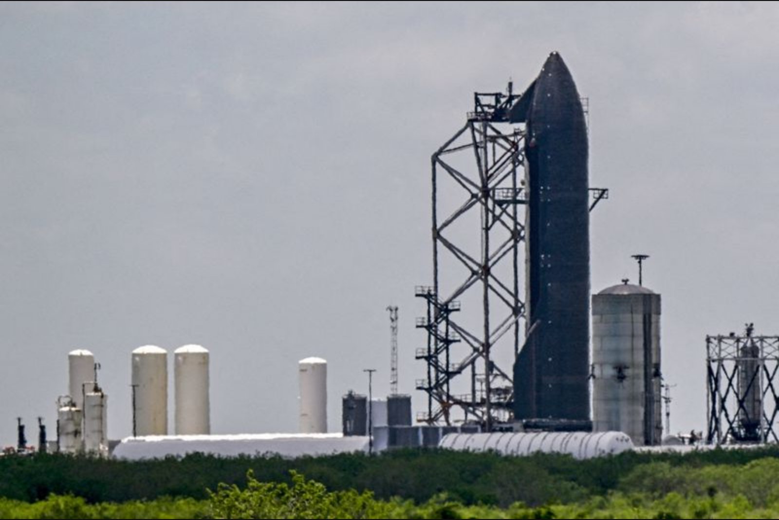 How Dual-Class Stock Structures Cement Founder Control — From SpaceX to Big Tech