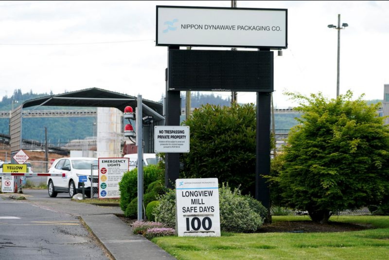 Officials: Tank Implosion at Washington Packaging Plant Sent Contaminants Into Columbia River; Multiple Dead or Missing