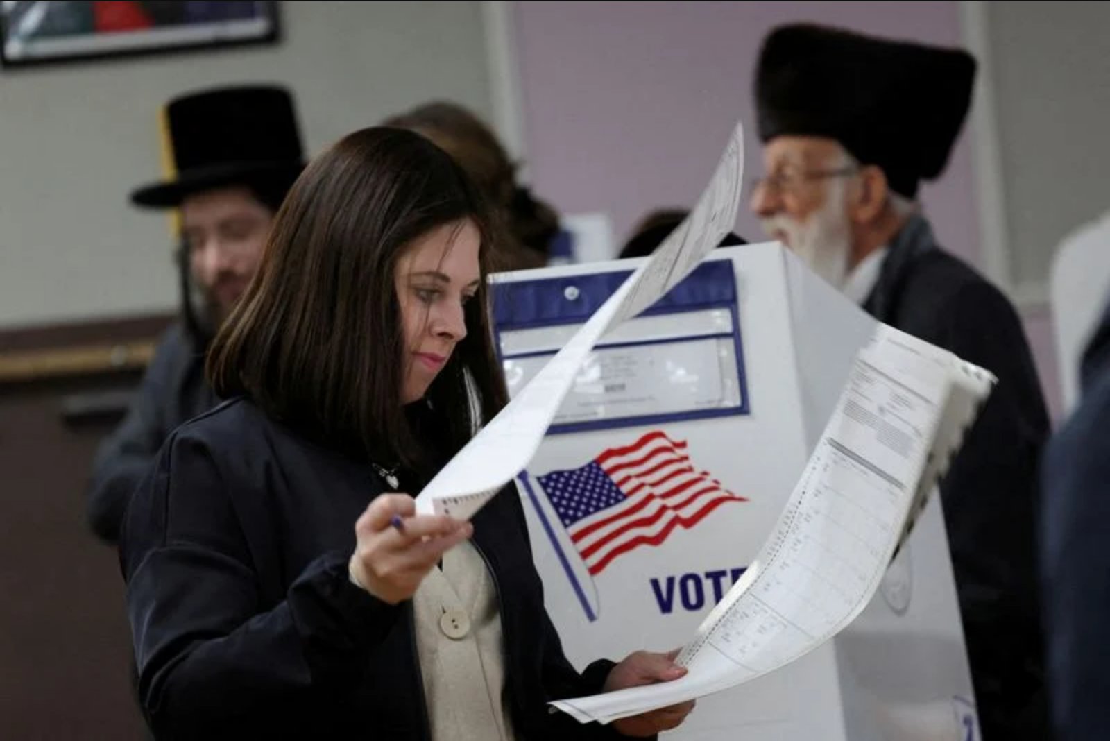 New York Democrats Advance Plan to Reclaim Redistricting Authority for 2028