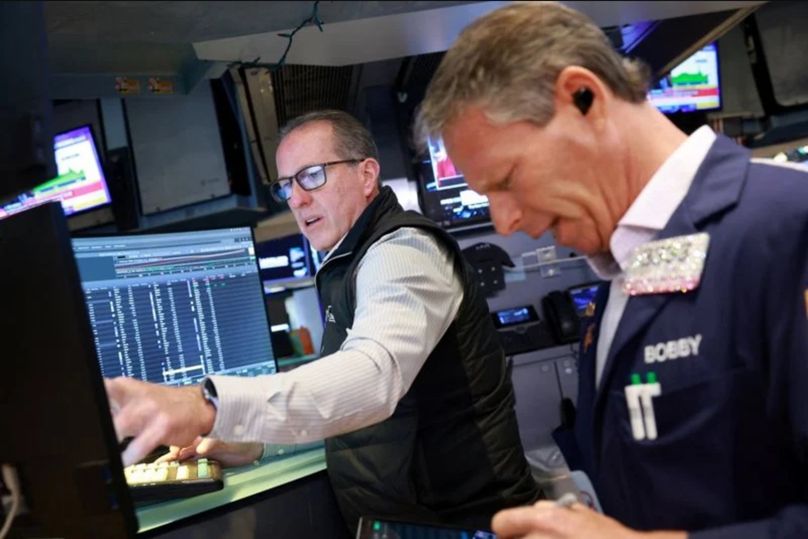 Global Markets Jolt as Chip Stocks Collapse, Jobs Surprise and Mid-East Tensions Lift Oil