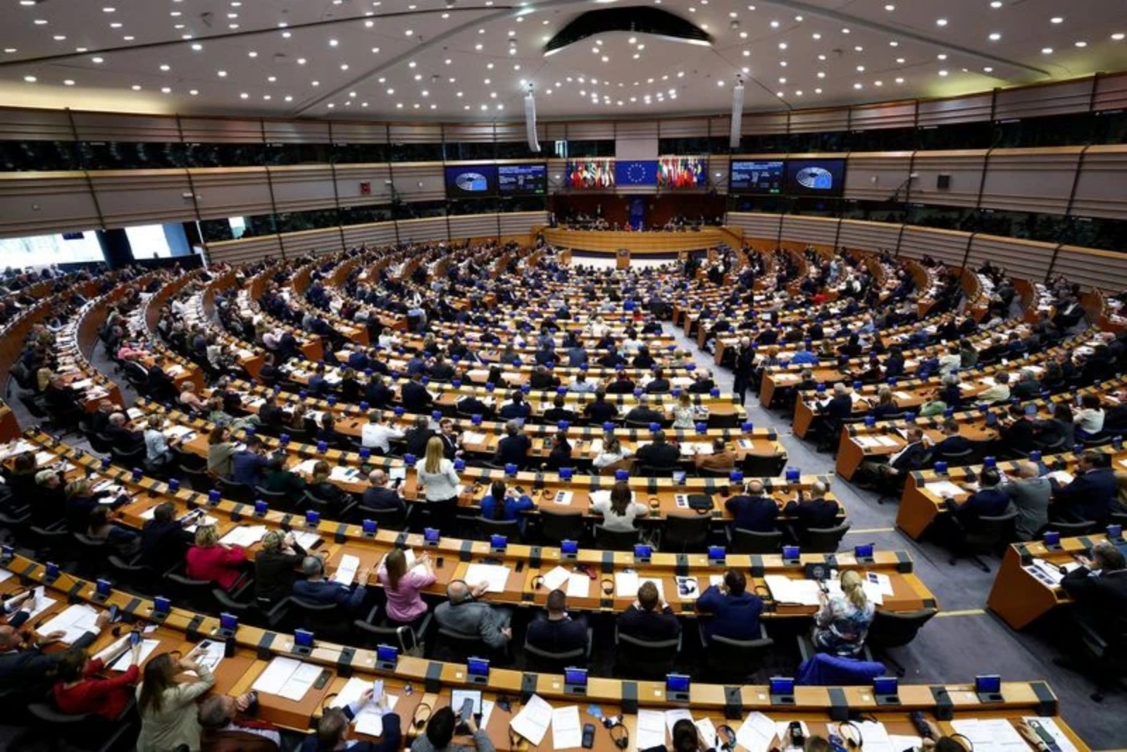 European Parliament to Make Qwant Default Search Engine on Edge and Firefox