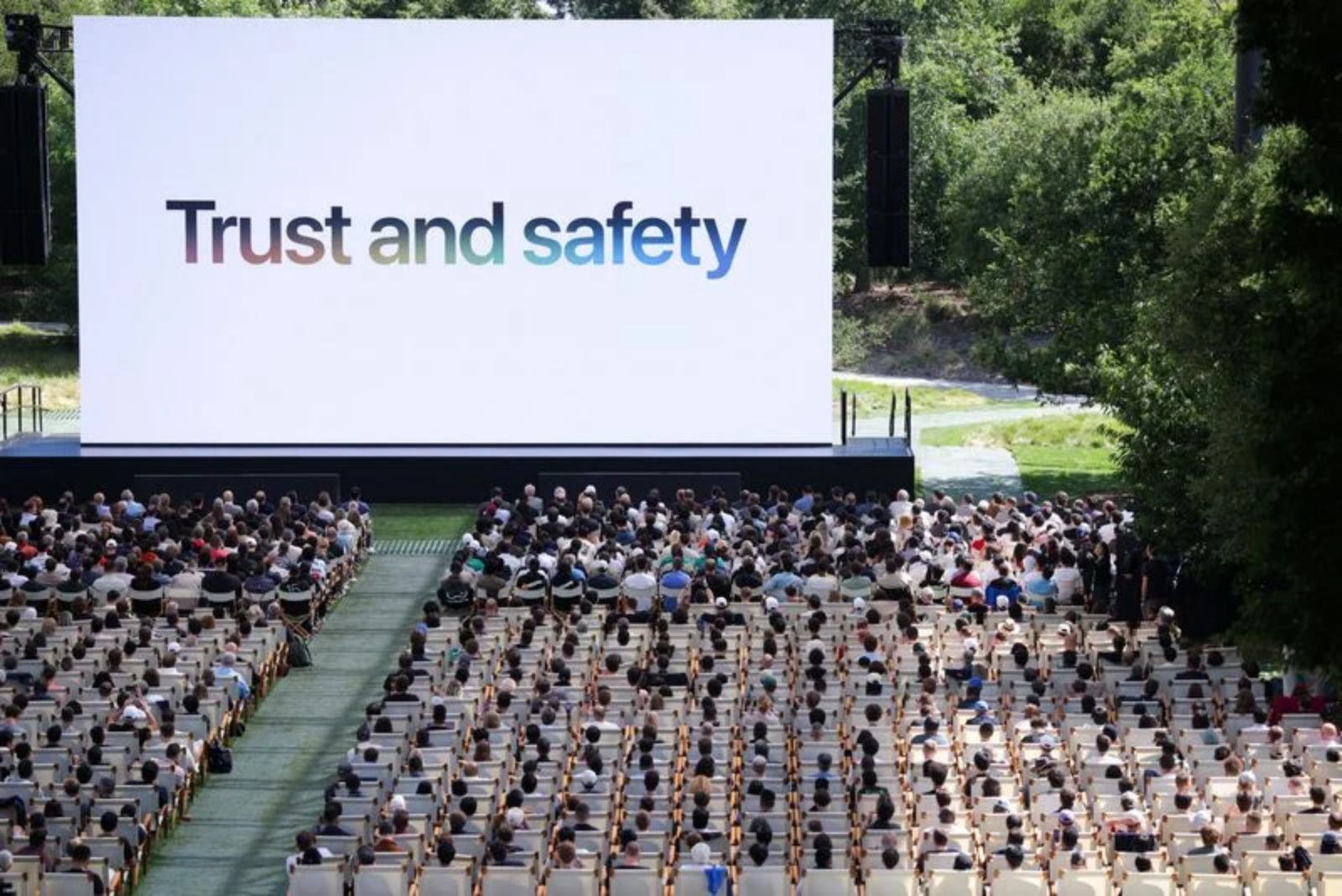 Apple Reboots Siri and Deepens AI Across Its Ecosystem at WWDC