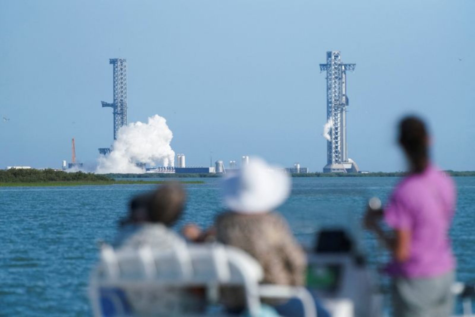 Space-Themed ETFs Surge as Market Anticipates SpaceX IPO
