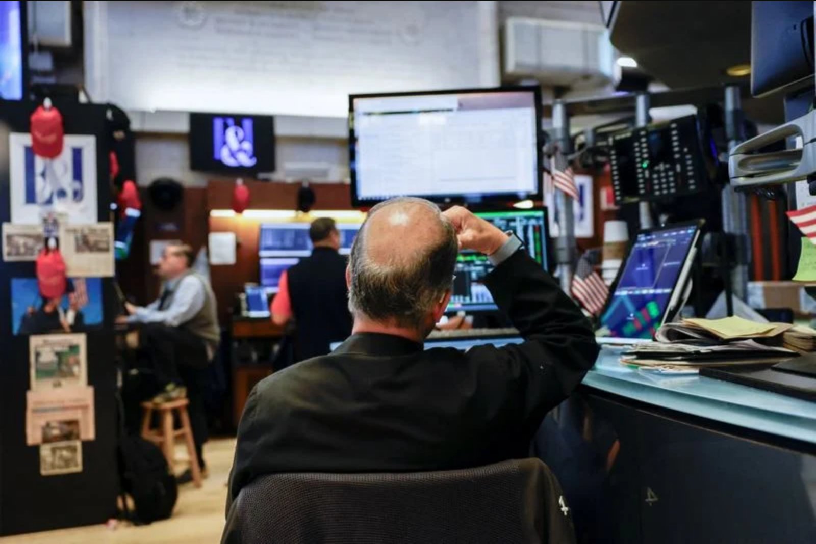 Peace Deal Delayed: Markets React as Hormuz Reopens, Talks Stall