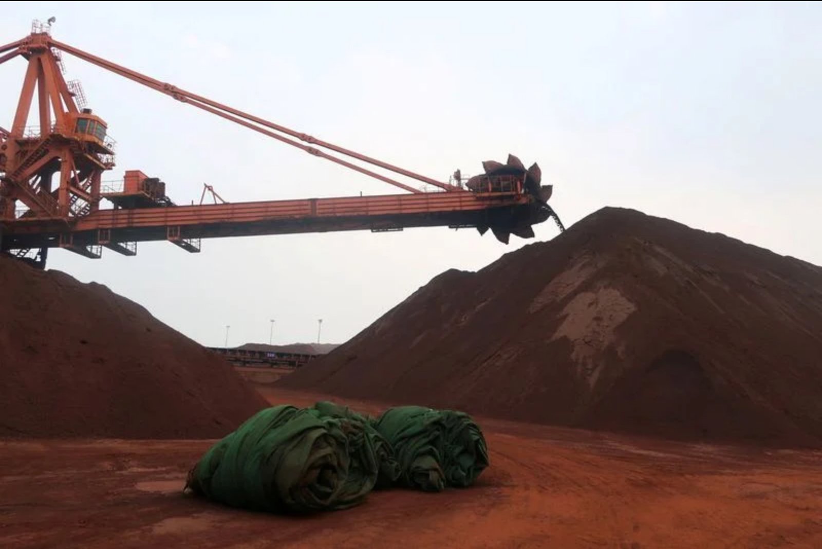 Radiant World Under Scrutiny: What the Commodity Trader Is and Why It Faces Rapid Counterparty Pullback