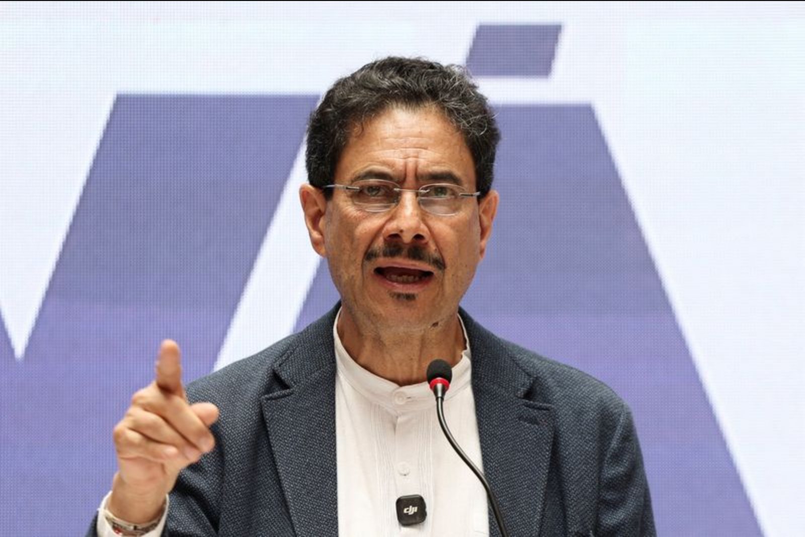 Cepeda Pledges Deeper Economic and Social Reforms as Colombia Headed for Runoff