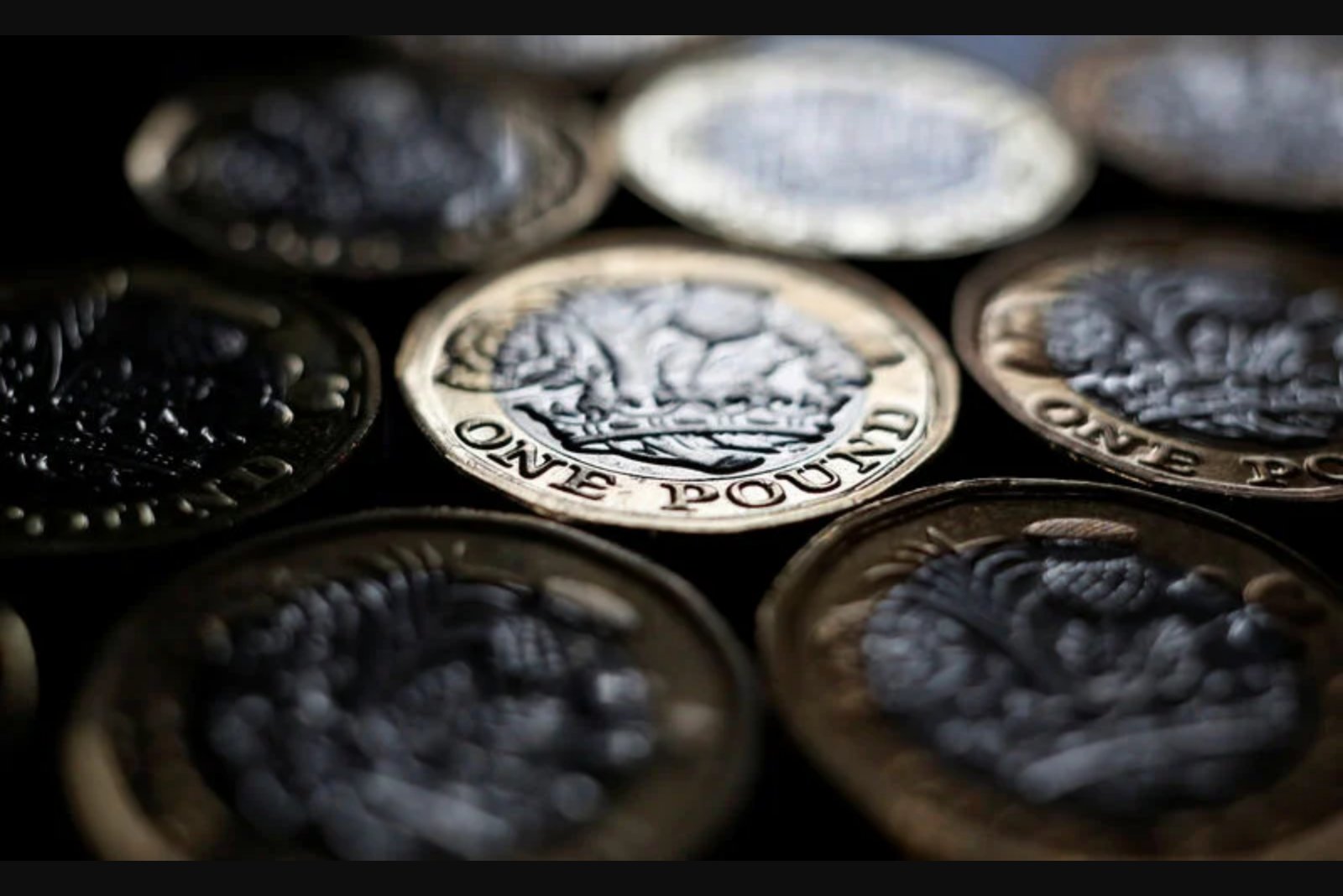 Morgan Stanley Takes Short Position on Pound Ahead of U.K. Autumn Budget