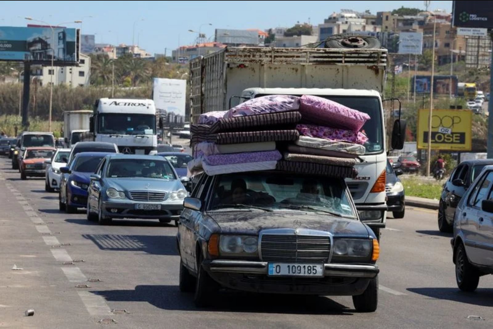 Lebanon Urges Displaced Residents to Wait Despite US-Iran Pact; Israel Keeps Troops in South