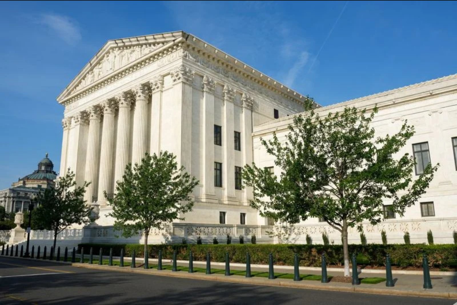 Supreme Court Term Reviews High-Stakes Cases Across Voting, Executive Power, and Commercial Disputes