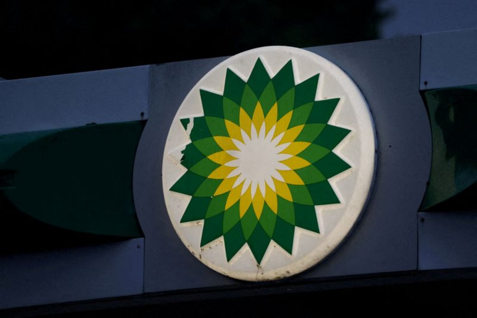 BP Ousts Chair Albert Manifold Citing Governance and Conduct Concerns