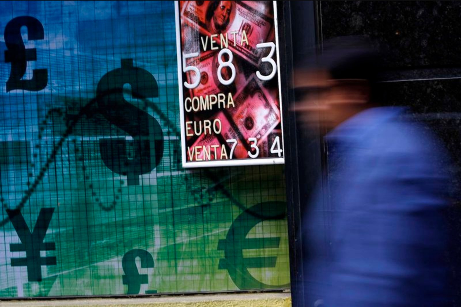 Barclays Says RBI Measures May Remove Rupee Tail Risks as Large Inflows Loom