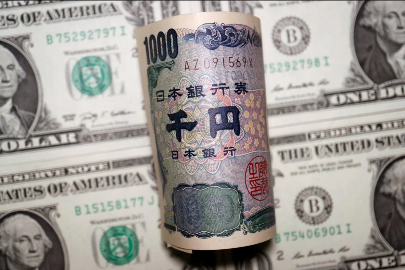 Dollar Strength Keeps Asian FX Mostly Rangebound as Euro Slides Near 17-Month Low