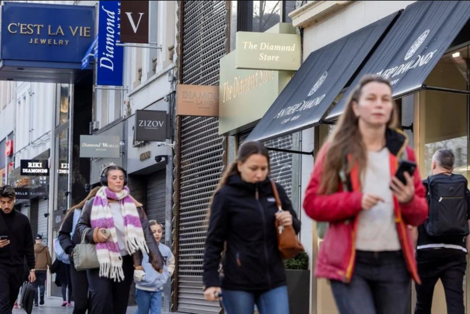 Antwerp diamond industry rejects suggestion gift influenced tariff exemption