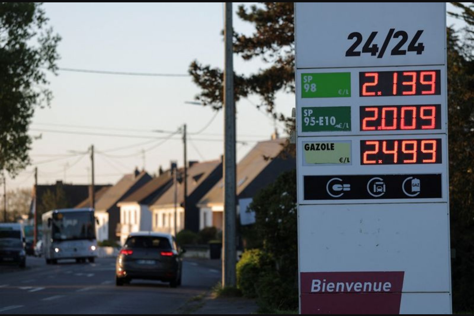 Energy shock from Iran conflict drags euro-area activity lower and lifts prices