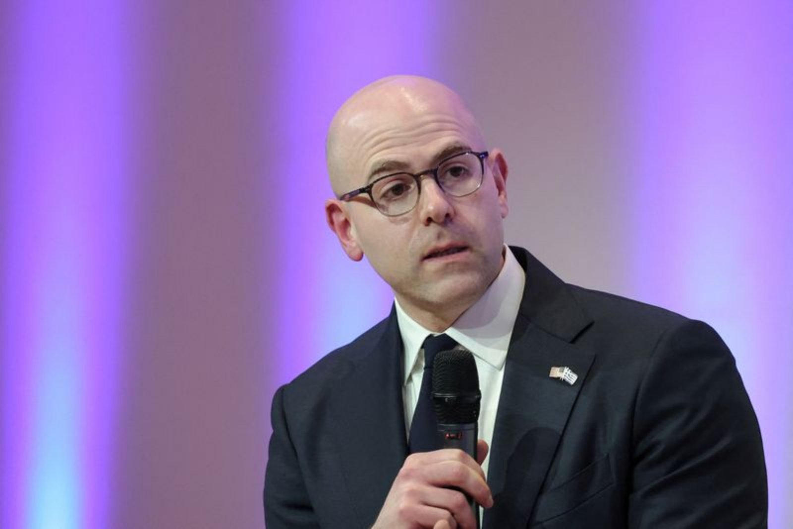 Fed Governor Miran Says Too Early to Gauge Oil Shock, Reaffirms Case for Rate Cuts