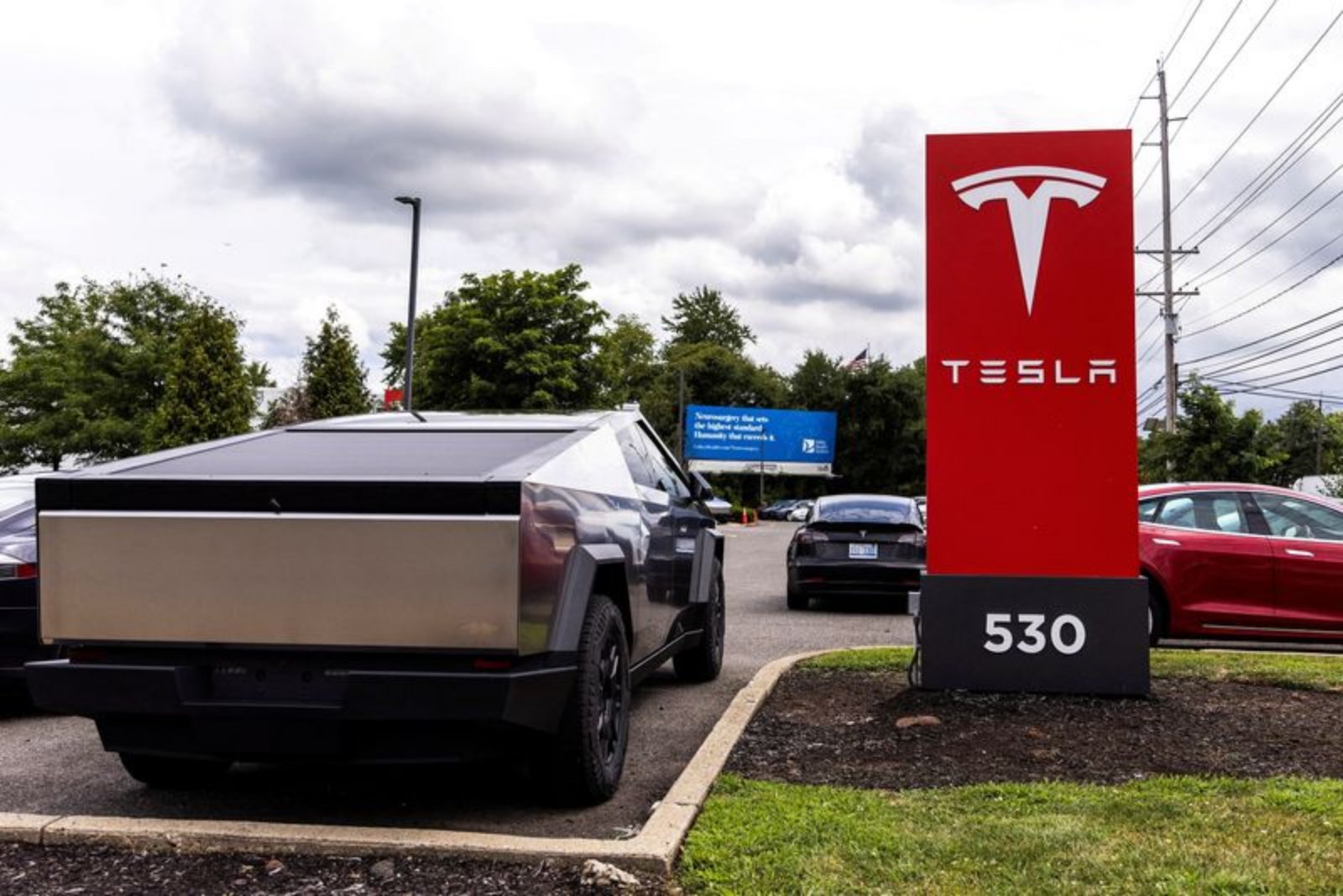 Tesla’s Q1 Deliveries Fall Short of Street Estimates as U.S. Tax Credit Lapse Hits Demand